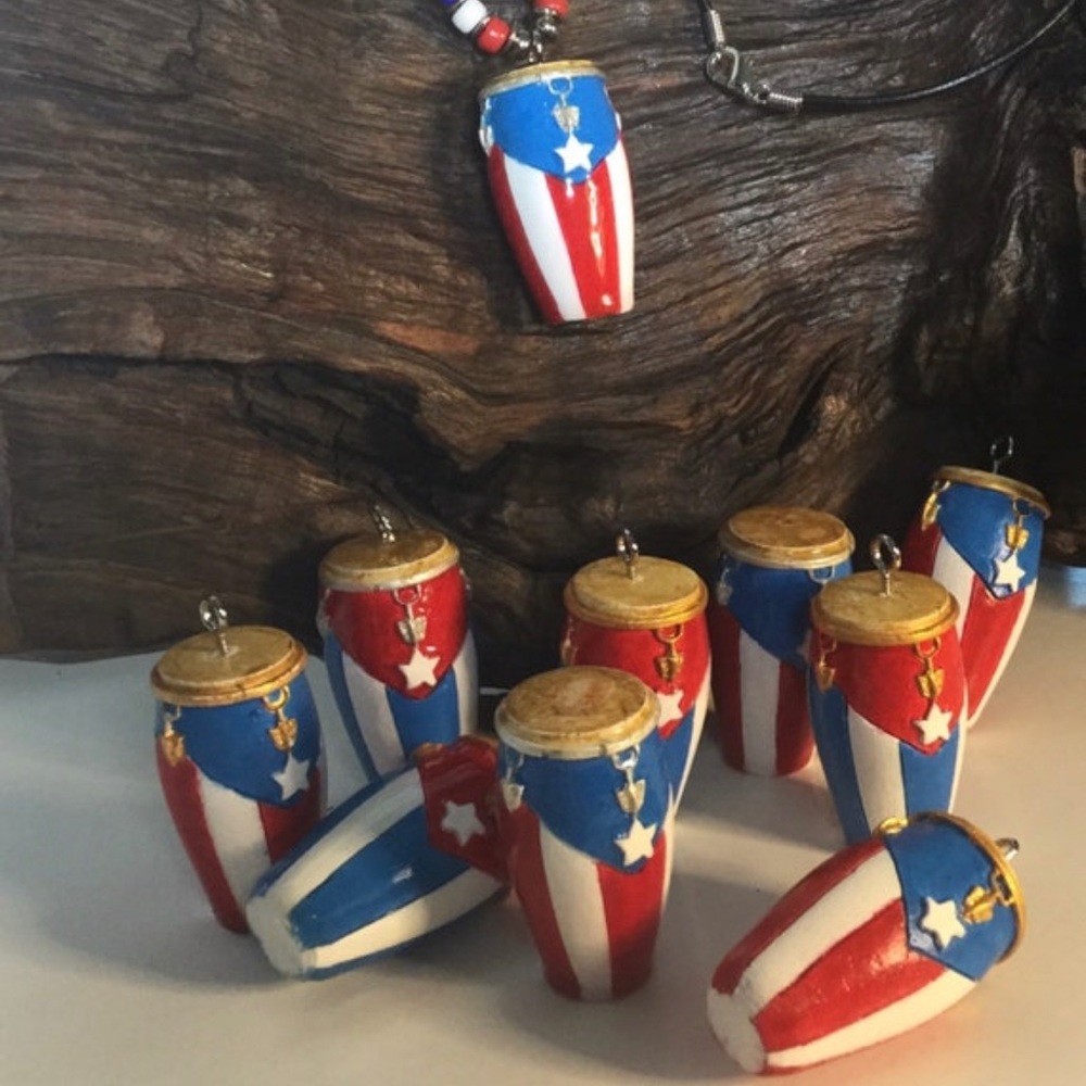 Congas necklace Cuba/Puerto Rico flag